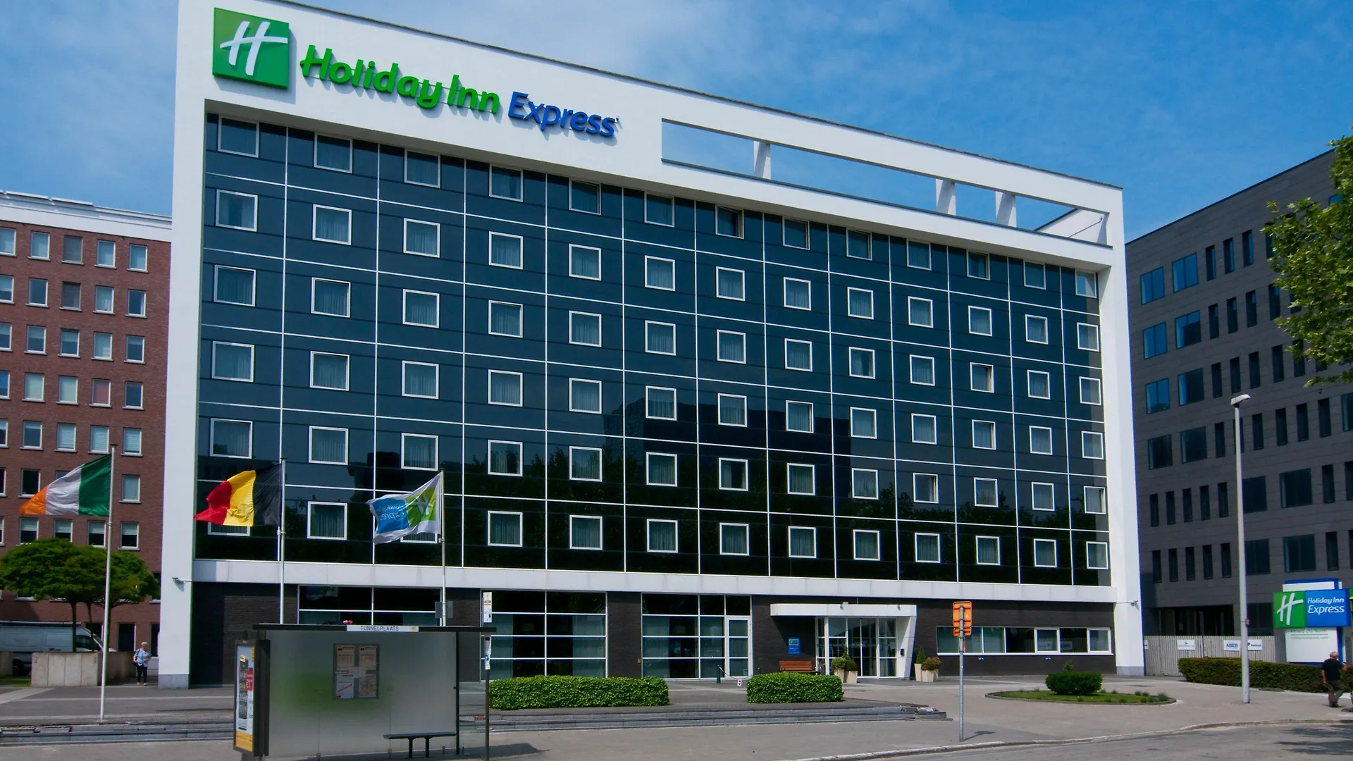 Holiday Inn Express Antwerpen City North By Ihg contacts